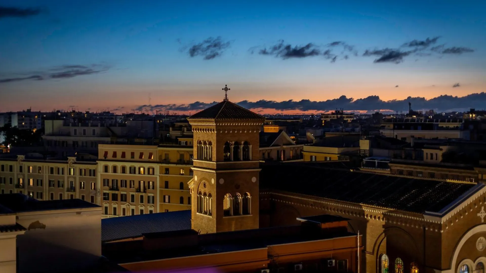 Lyo Sky Rooms Rome Italy