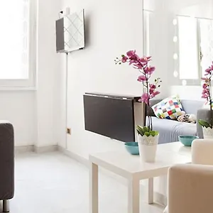 Kamchu Apartments: Ada Rome
