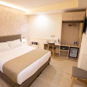 3* ホテル Maximus