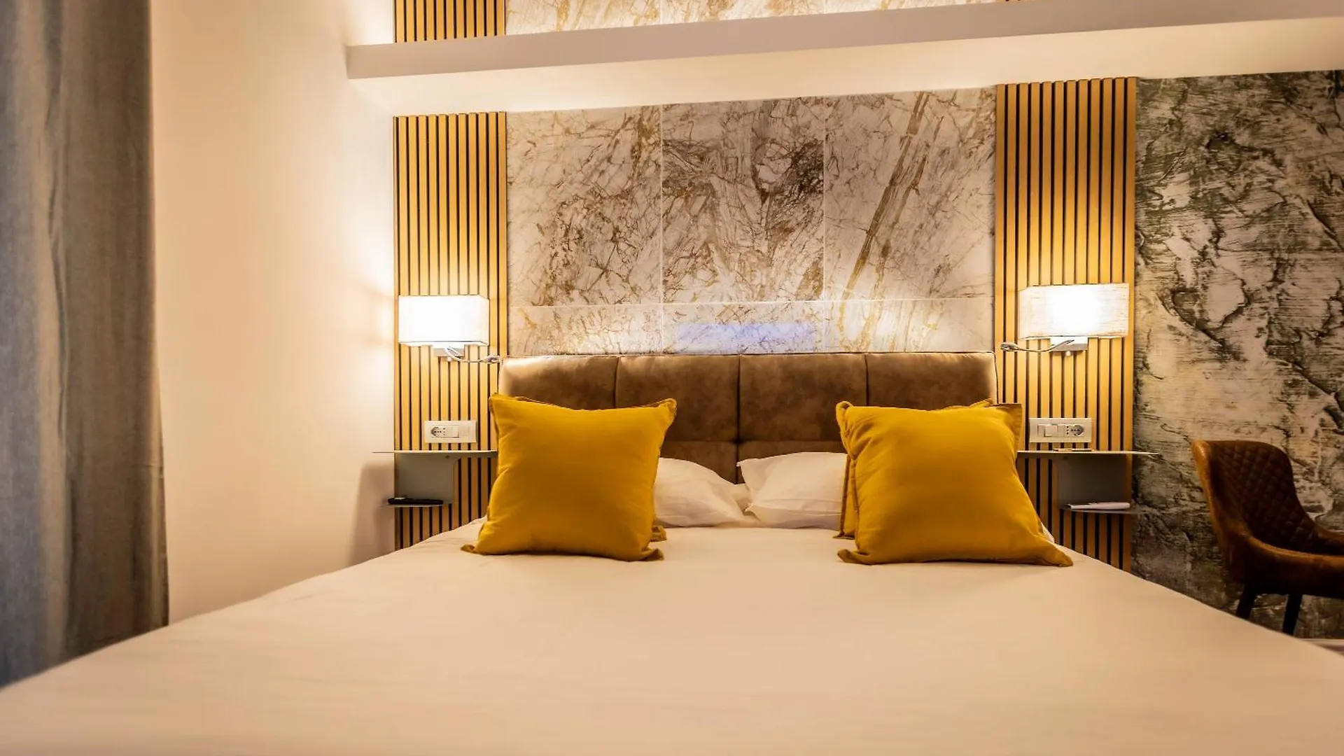 Lyo Sky Rooms Rome 0*,  Italy