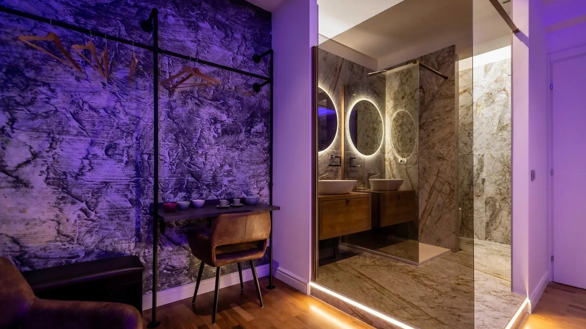 Lyo Sky Rooms Rome 0*,  Italy